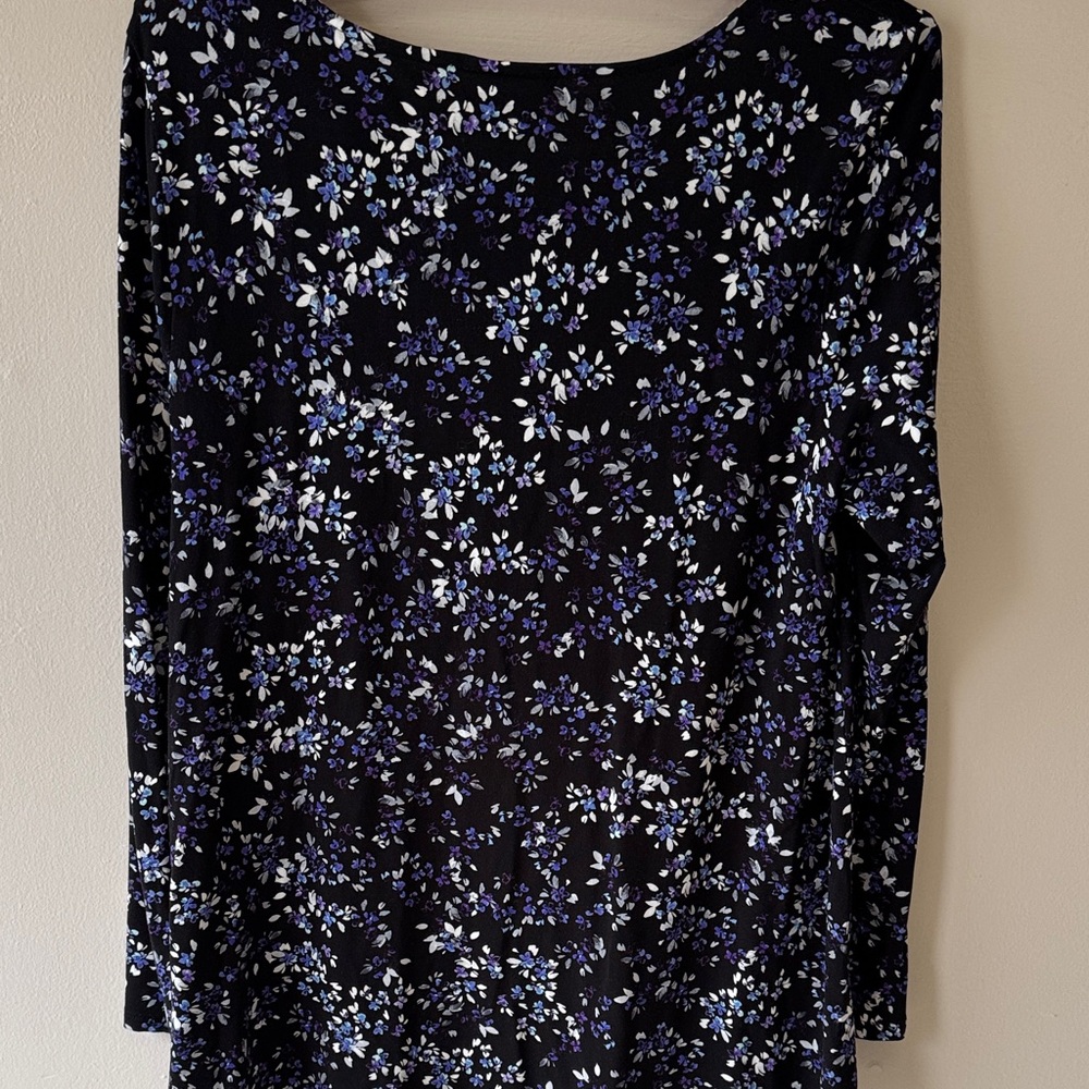J. Jill Black Floral Long-Sleeve Keyhole Crewneck Blouse. - Picture 5 of 10